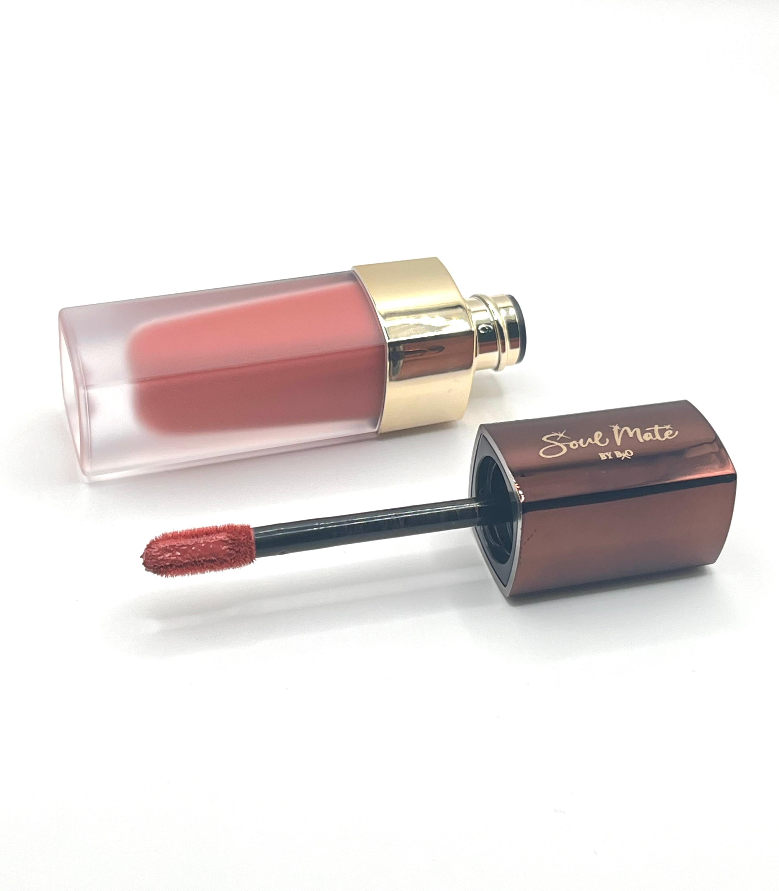 GLOSS A LEVRE 02